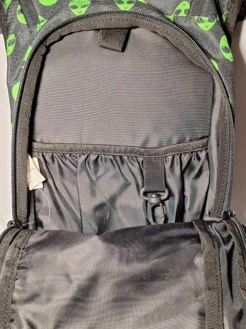 *SALE* Vibedration Hydration Backpack w/o Bladder, Black Green, Aliens, Used